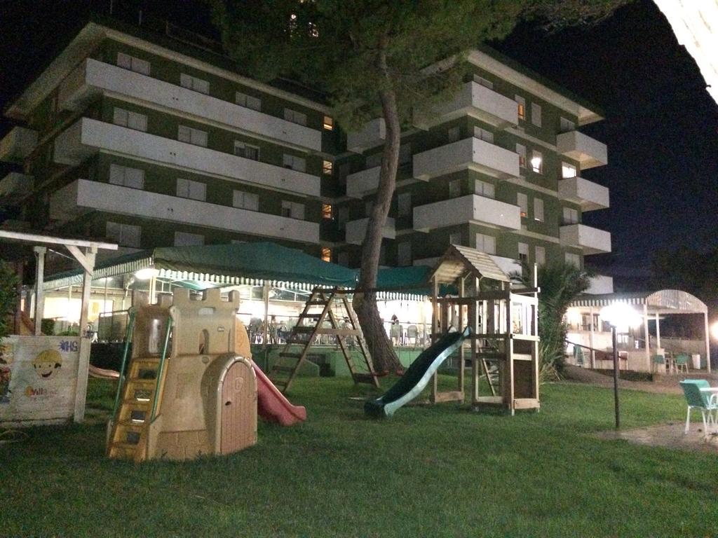Hotel Smeraldo Giulianova Eksteriør bilde