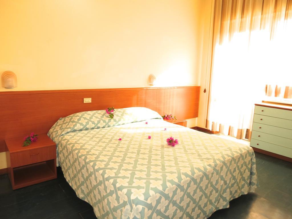 Hotel Smeraldo Giulianova Eksteriør bilde